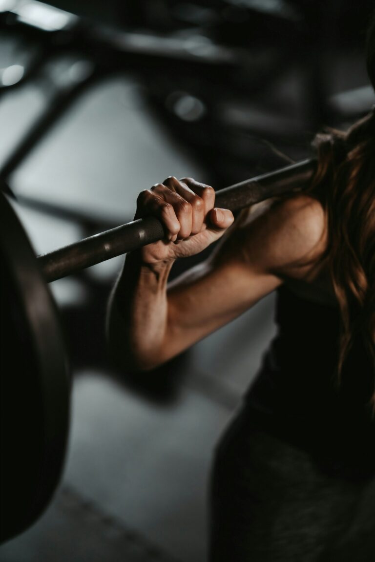 The Best Wrist Straps for Lifting: Complete Guide to Gym Wrist Straps and How to Use Them